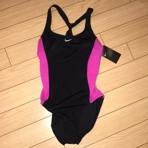 NWT Nike Swimsuit. Size Medium